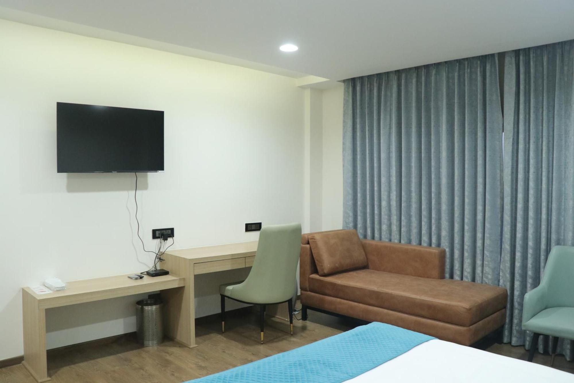 Pt Moolraj Residency Hotel Una  ภายนอก รูปภาพ