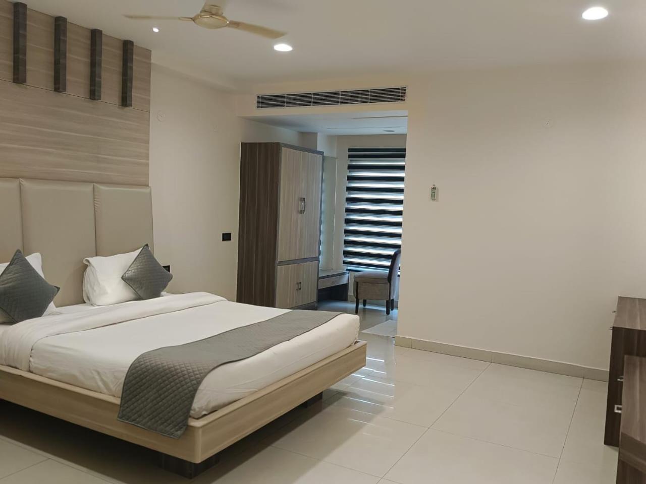 Pt Moolraj Residency Hotel Una  ภายนอก รูปภาพ
